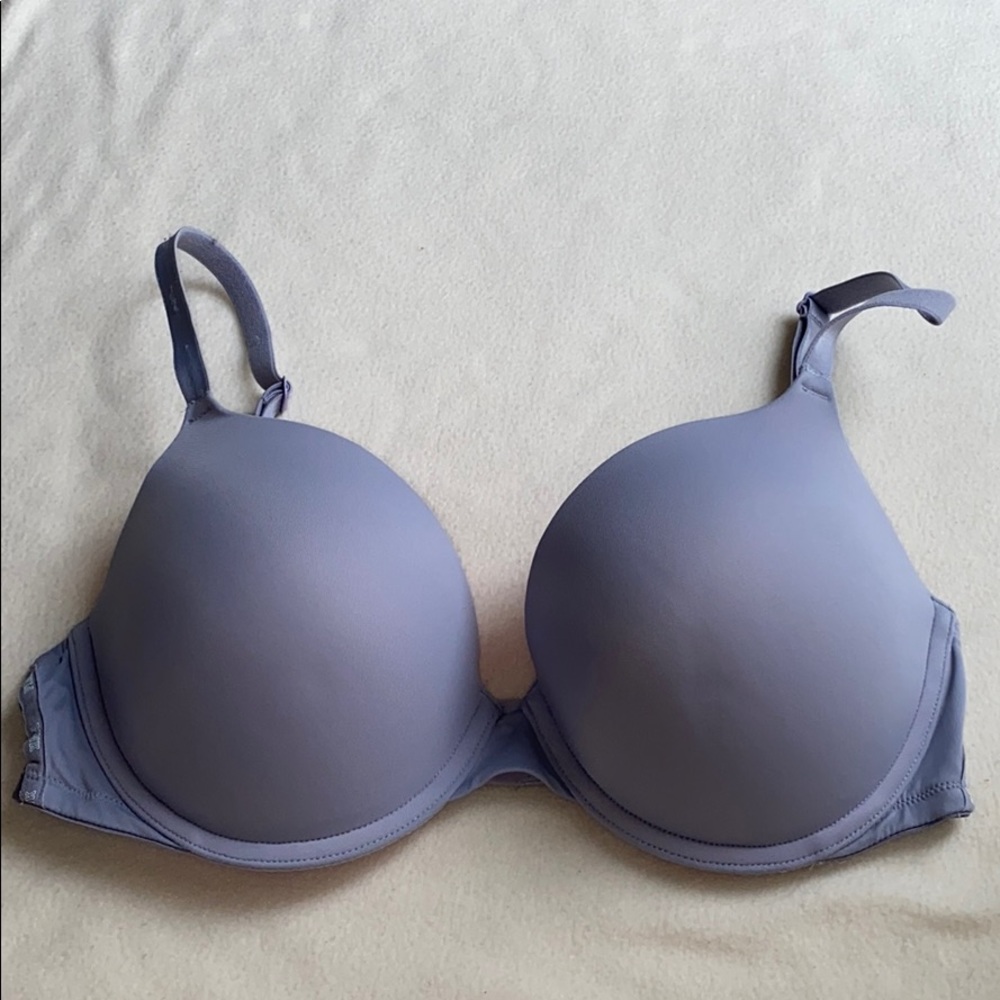 Victoria’s Secret Pink bra